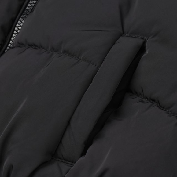 ✨ Brand new H&M Women's Cropped Puffer Jacket ✨ - Picture 5 of 6